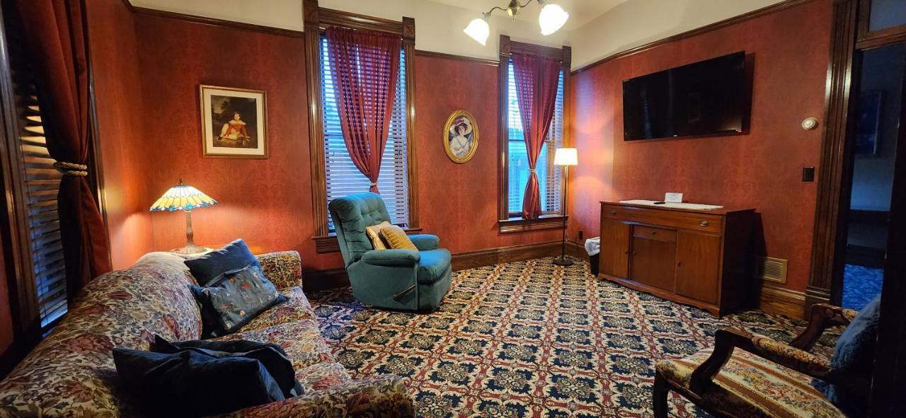 Stampmill Victorian Suites Lead エクステリア 写真